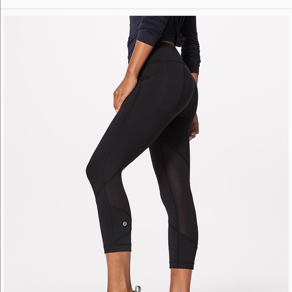 Lululemon pace rival crop - black - size 8 - 22”